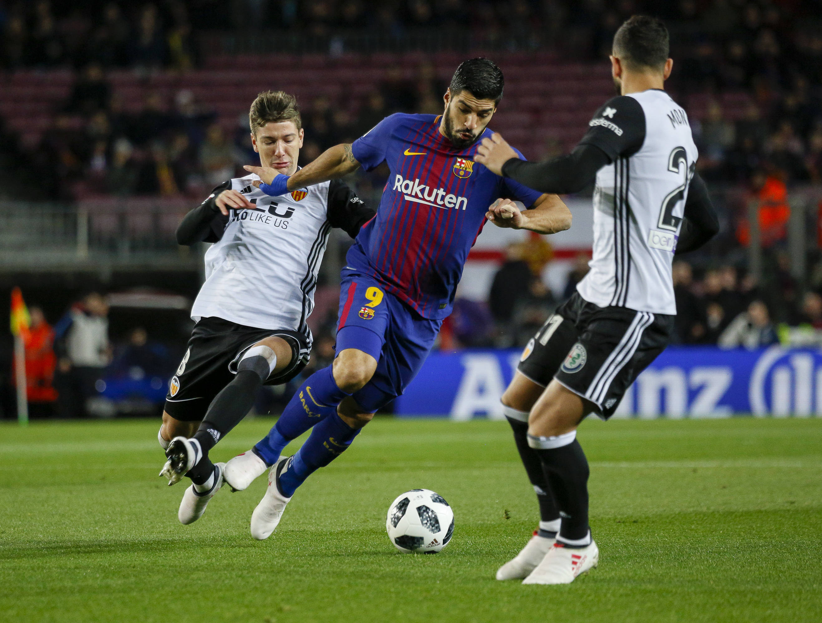 关于国际比赛日AC米兰调整名单以备亚冠,队长鼓劲环节打磨,底气十足,赛季目标并未改变的信息 关于国际比赛日AC米兰调整名单以备亚冠,队长鼓劲环节打磨,底气十足,赛季目标并未改变的信息